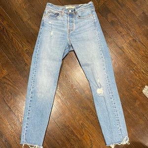 Levi’a Wedgie Jeans